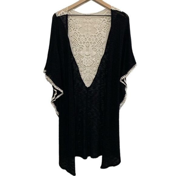 RUE 21 KIMONO WOMENS SMALL BLACK KNIT WHITE CROCHET BACK BOHO FESTIVAL HIPPIE. - Picture 1 of 11